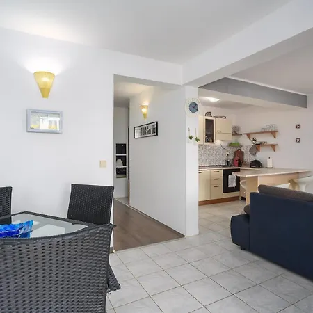 Landikusic By El-pi Tours *